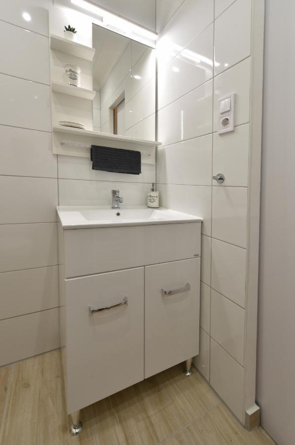 Kiralykut 2 Apartman - Ingyen Parkolas, Bicajok, Ac Szekesfehervar Ngoại thất bức ảnh